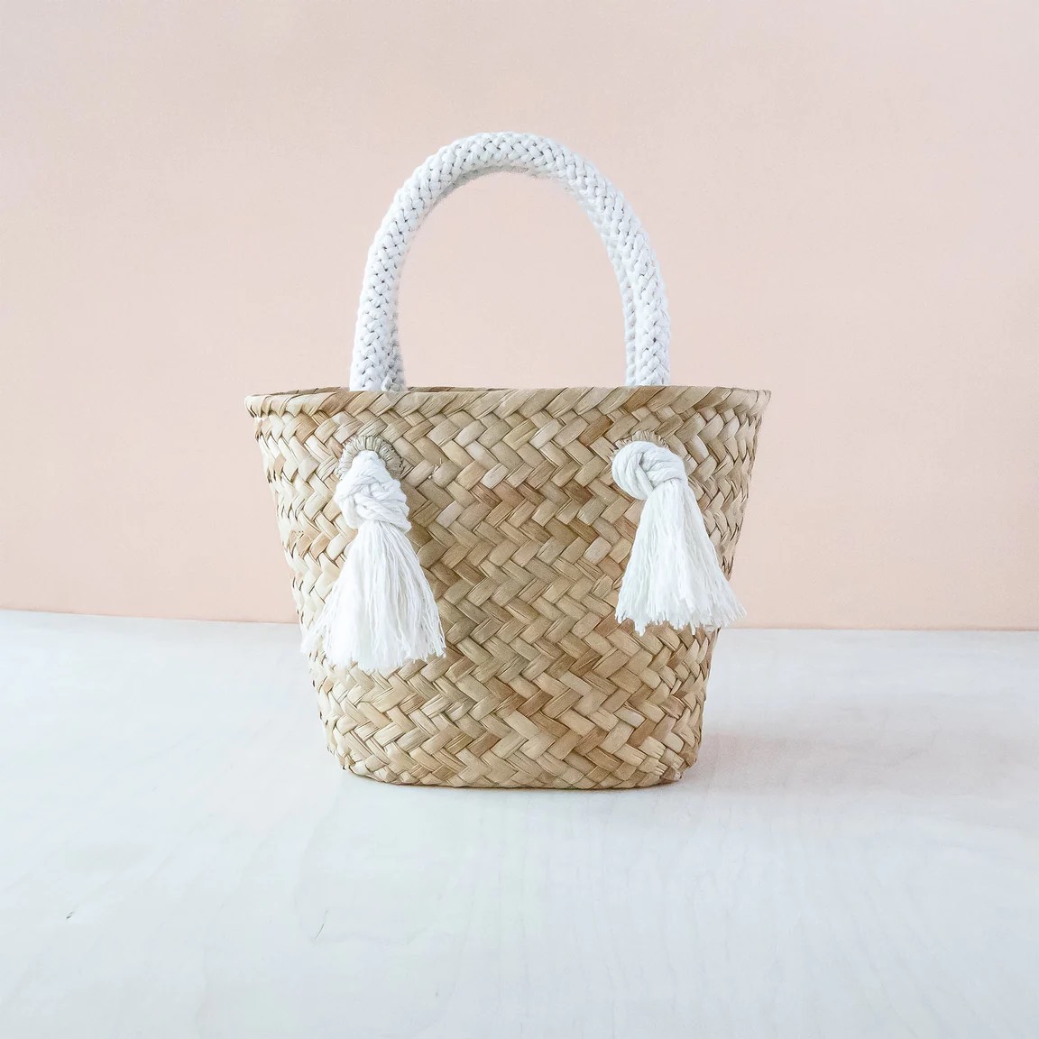 Soft Seagrass Hand Bag 04