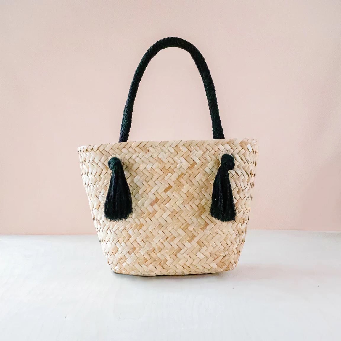 Soft Seagrass Hand Bag 05