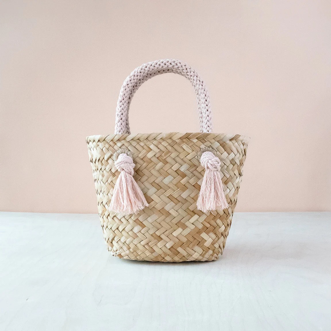 Soft Seagrass Hand Bag 08